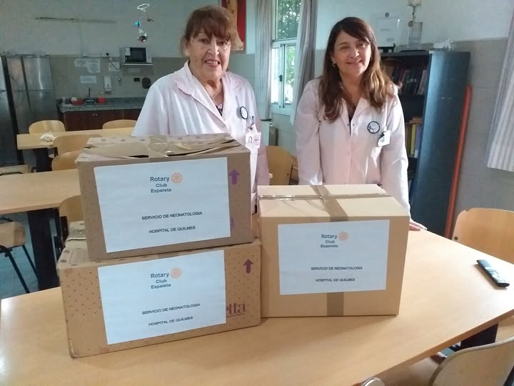 Ropa de bebé para el Hospital de Quilmes